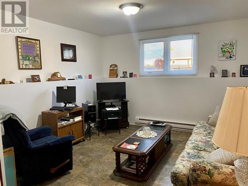 70 Elizabeth Drive, Paradise, NL - Indoor Photo Showing Living Room