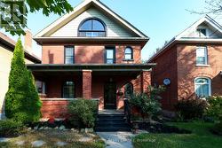 143 FOURTH STREET W  Collingwood, ON L9Y 1R6