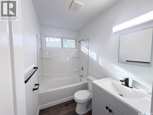 11 Denny Crescent, Regina, SK - Indoor Photo Showing Bathroom