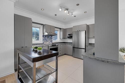 Cuisine - 8235 Av. Oceanie, Brossard, QC - Indoor Photo Showing Kitchen