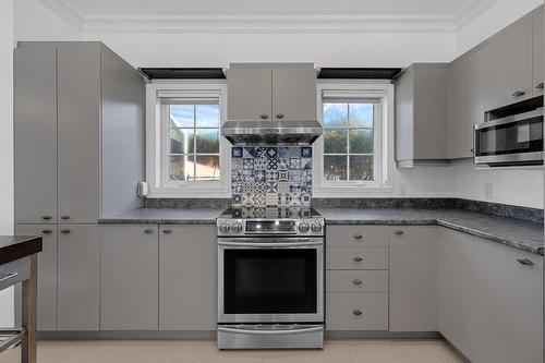 Cuisine - 8235 Av. Oceanie, Brossard, QC - Indoor Photo Showing Kitchen