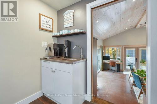 Coffee Corner - 34 Beechwood Lane, Seguin, ON - Indoor Photo Showing Other Room