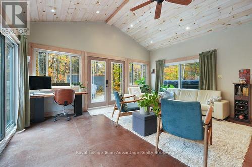 Family room /sunroom - 34 Beechwood Lane, Seguin, ON - Indoor