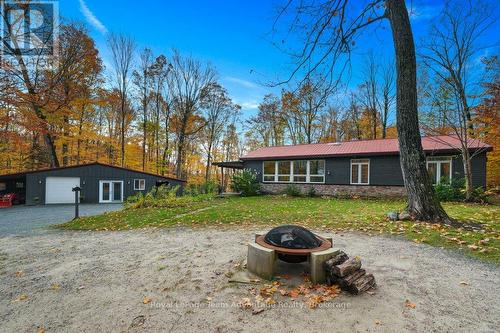 Yard with Firepit - 34 Beechwood Lane, Seguin, ON - Outdoor