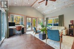 Family room /sunroom - 