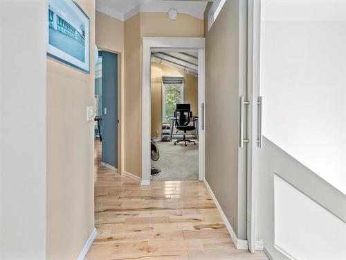 909 Mcmillan Avenue, Winnipeg, MB - Indoor Photo Showing Other Room