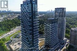 101 - 10 INN ON THE PARK DRIVE  Toronto, ON M3C 0P9