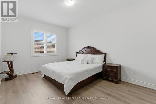 61 Cattail Crescent, Hamilton, ON - Indoor Photo Showing Bedroom