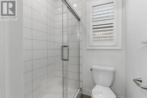 61 Cattail Crescent, Hamilton, ON - Indoor Photo Showing Bathroom