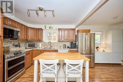 Great Room - Eat-in Kitchen - 