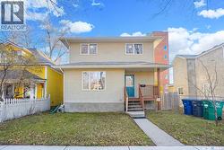 214 E AVENUE N  Saskatoon, SK S7L 1R7