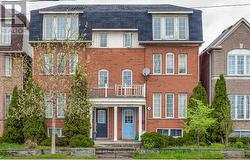 2162 ST CLAIR AVENUE W  Toronto, ON M6N 5C1