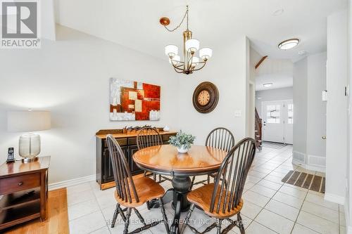 4005 Alexan Crescent, Burlington, ON - Indoor Photo Showing Dining Room