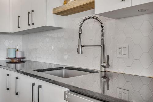 Cuisine - 1422  - 202 Rue Esther-Blondin, Québec (Sainte-Foy/Sillery/Cap-Rouge), QC - Indoor Photo Showing Kitchen With Upgraded Kitchen