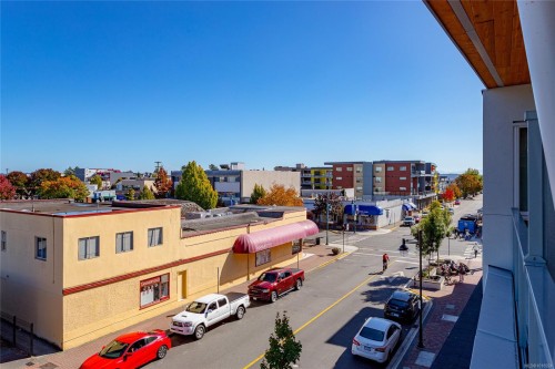 305-9818 Fourth St, Sidney, BC - Outdoor