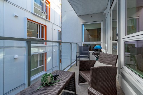 305-9818 Fourth St, Sidney, BC - Outdoor With Exterior