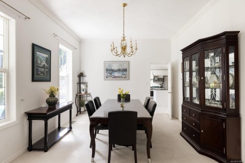 560 Salmon Rd, North Saanich, BC 