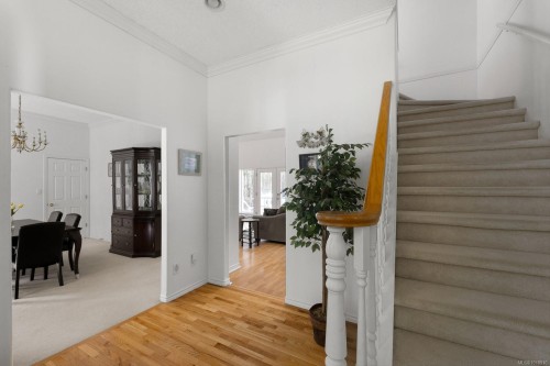 560 Salmon Rd, North Saanich, BC 