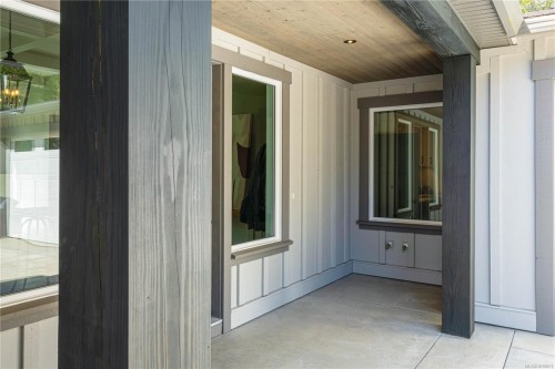 1227 Burbank Rd, Qualicum Beach, BC 