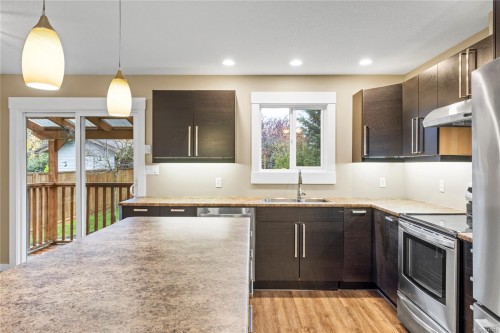 642 Forsyth Ave, Parksville, BC 