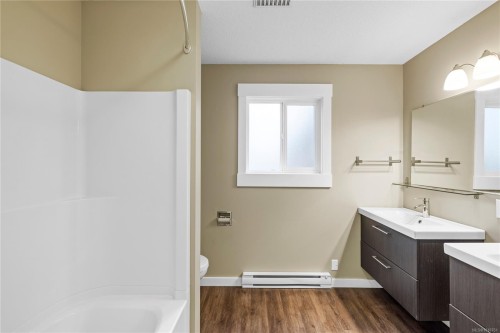 642 Forsyth Ave, Parksville, BC 