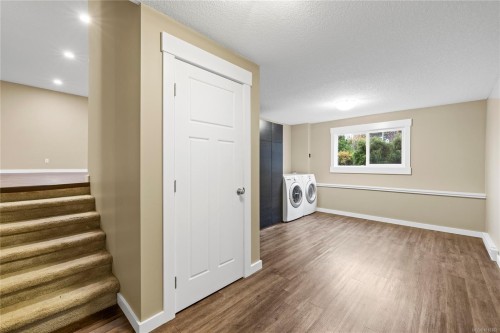 642 Forsyth Ave, Parksville, BC 