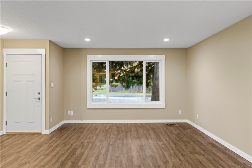 642 Forsyth Ave, Parksville, BC 