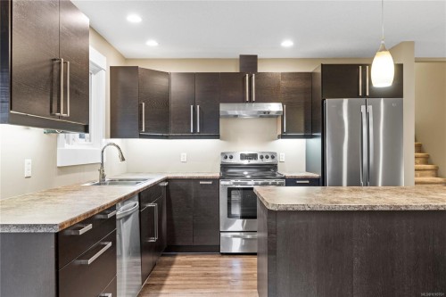 642 Forsyth Ave, Parksville, BC 