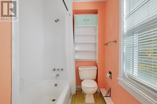 78 St. Clare Avenue, St. John'S, NL - Indoor Photo Showing Bathroom