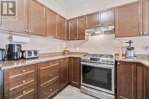92 Bethune Avenue, Hamilton, ON - Indoor Photo Showing Kitchen