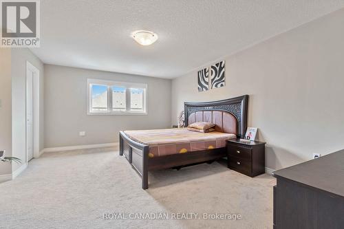 92 Bethune Avenue, Hamilton, ON - Indoor Photo Showing Bedroom