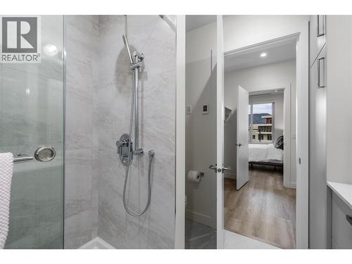 3340 Lakeshore Road Unit# 706, Kelowna, BC - Indoor Photo Showing Bathroom