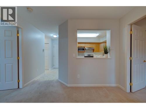 860 Nicolani Drive Unit# 204, Kamloops, BC - Indoor Photo Showing Other Room