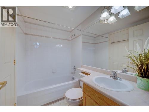 Main Bath - 860 Nicolani Drive Unit# 204, Kamloops, BC - Indoor Photo Showing Bathroom