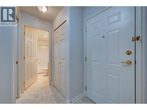 860 Nicolani Drive Unit# 204, Kamloops, BC - Indoor Photo Showing Other Room