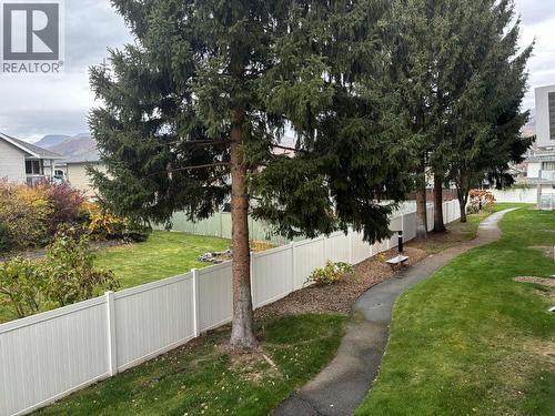 manicured grounds - 860 Nicolani Drive Unit# 204, Kamloops, BC - Outdoor