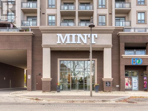 520 - 2486 Old Bronte Road, Oakville, ON - Outdoor With Balcony With Facade