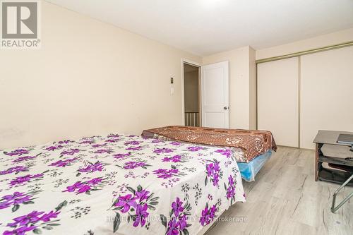 5 Holmcrest Court, Brampton, ON - Indoor Photo Showing Bedroom