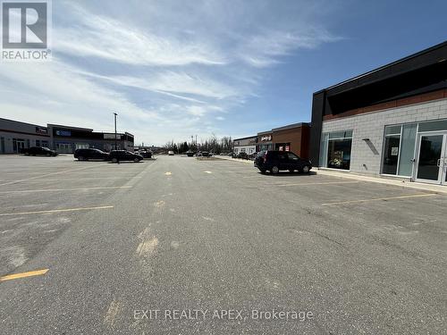 277 Upper Centennial Parkway, Hamilton, ON 