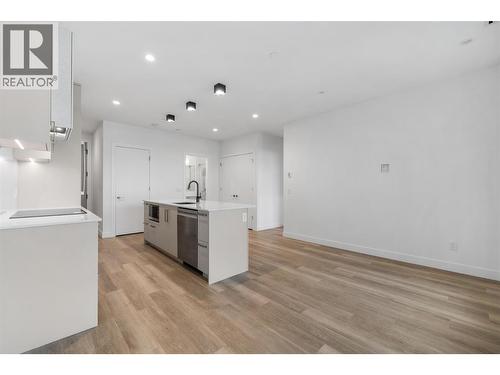 3340 Lakeshore Road Unit# 802, Kelowna, BC -  Photo Showing Other Room