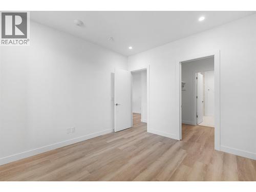 3340 Lakeshore Road Unit# 802, Kelowna, BC -  With Exterior