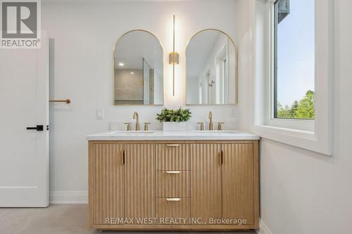 4 Snowcrest Crescent, Markham, ON - Indoor Photo Showing Bathroom
