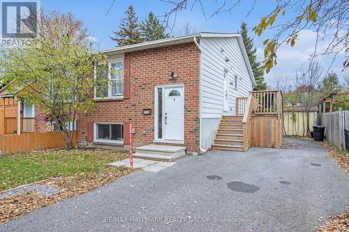 242 CASTLEFRANK ROAD  Ottawa, ON K2L 1T5