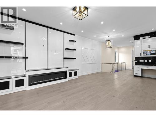 4630 Raymer Road, Kelowna, BC - Indoor