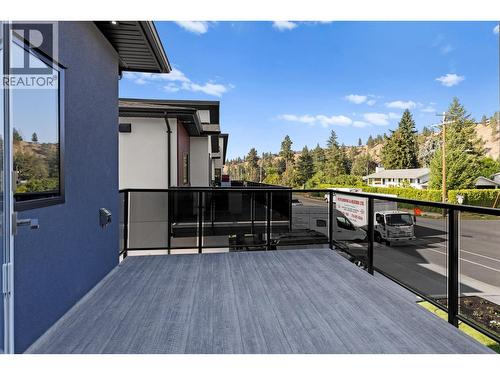 4630 Raymer Road, Kelowna, BC - Outdoor With Exterior