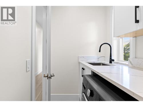 4630 Raymer Road, Kelowna, BC - Indoor Photo Showing Other Room