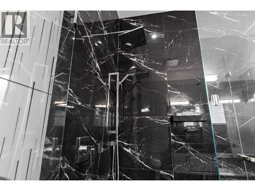 4630 Raymer Road, Kelowna, BC - Indoor