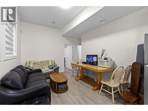 4630 Raymer Road, Kelowna, BC - Indoor Photo Showing Other Room
