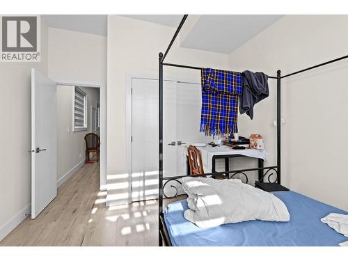 4630 Raymer Road, Kelowna, BC - Indoor Photo Showing Bedroom
