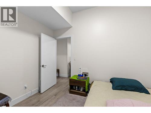 4630 Raymer Road, Kelowna, BC - Indoor Photo Showing Bedroom